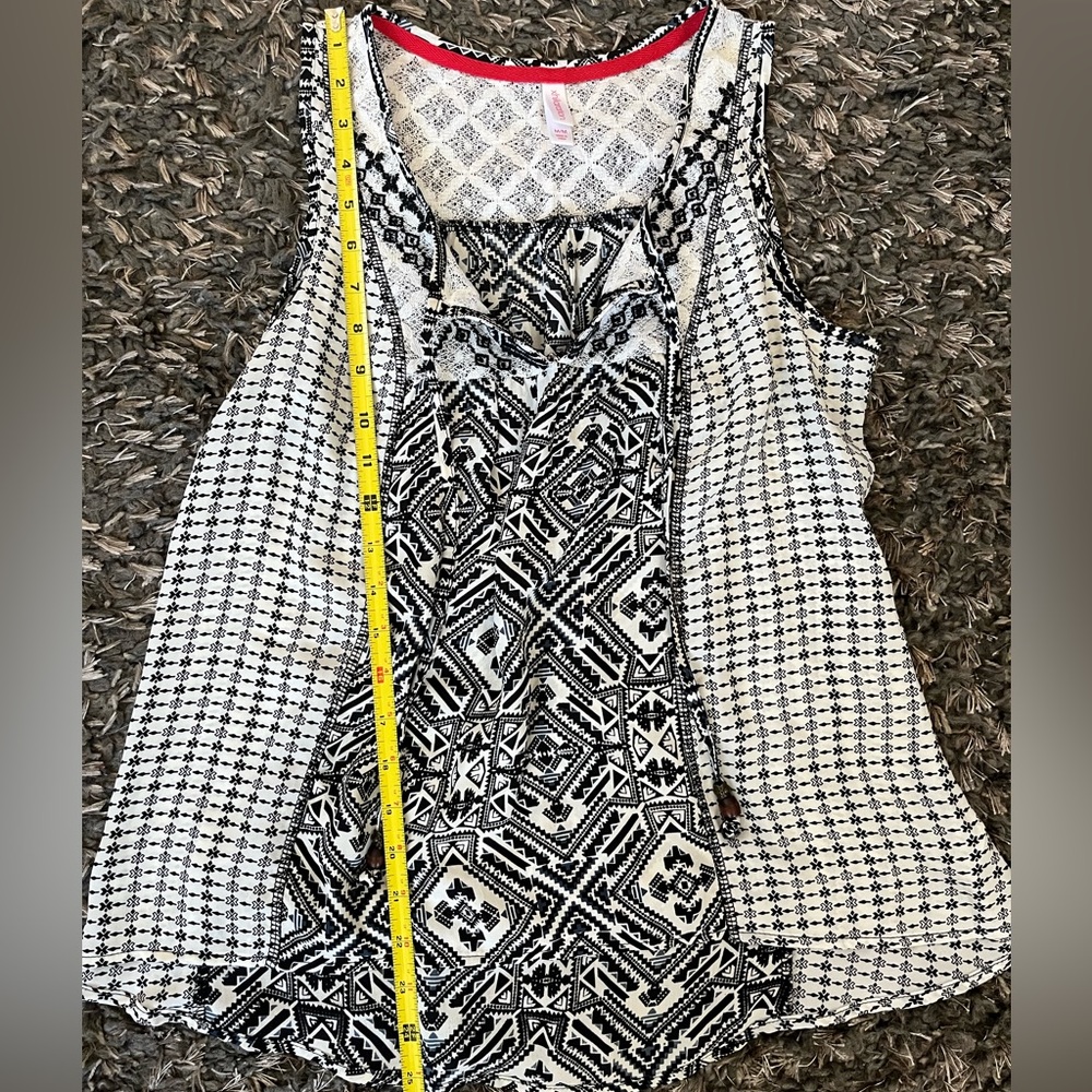 XHILARATION Tank | M
